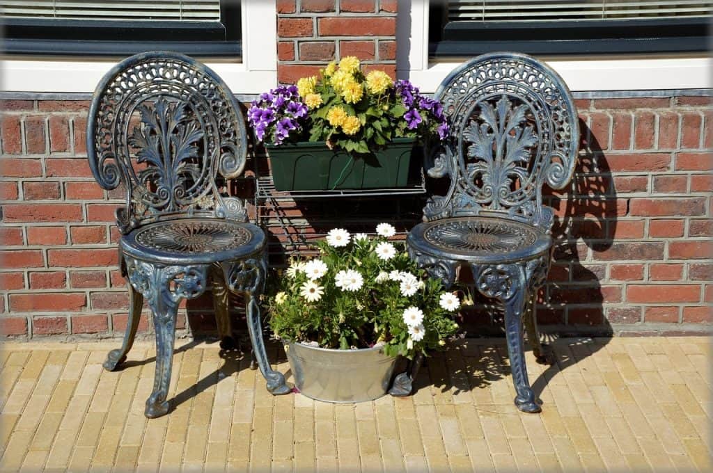 Six Easy Ways to Get Your Home Summer-Ready