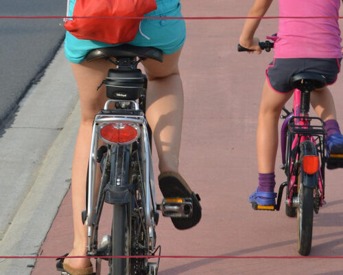 Parents Can Help Their Kids Stay Healthy By Doing These 4 Things