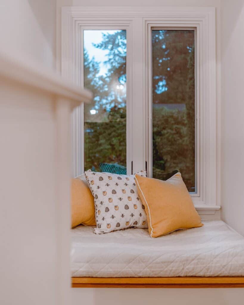 bay window decorating ideas
