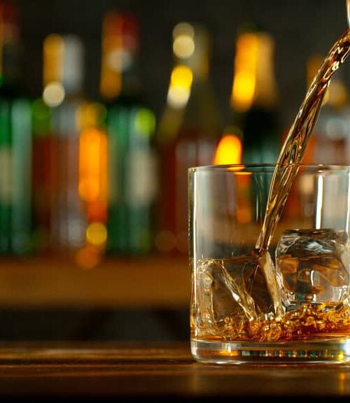 Why Whisky and Glass Sets Are the Ultimate Gift for Your Drink Buddy