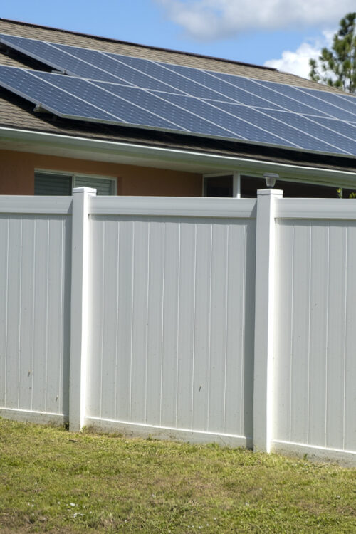 Stylish Garden Boundaries: Contemporary Fencing Ideas for Family Homes