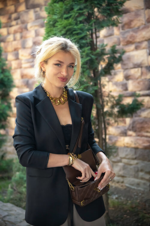 How to Combine 14k Gold Stud Earrings with a Black Office Outfit