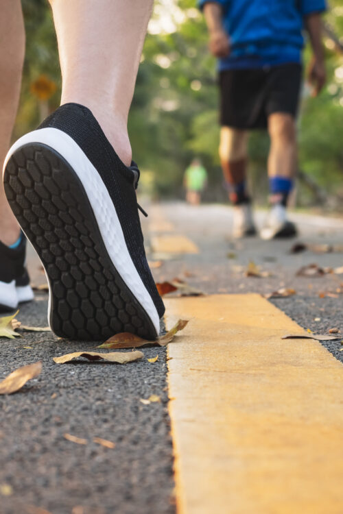 5 Smart Ways to Protect Your Joints While Walking for Fitness