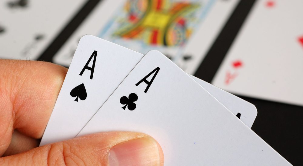 From Cards to Screens: How Traditional Games Have Adapted to Modern LifeÂ